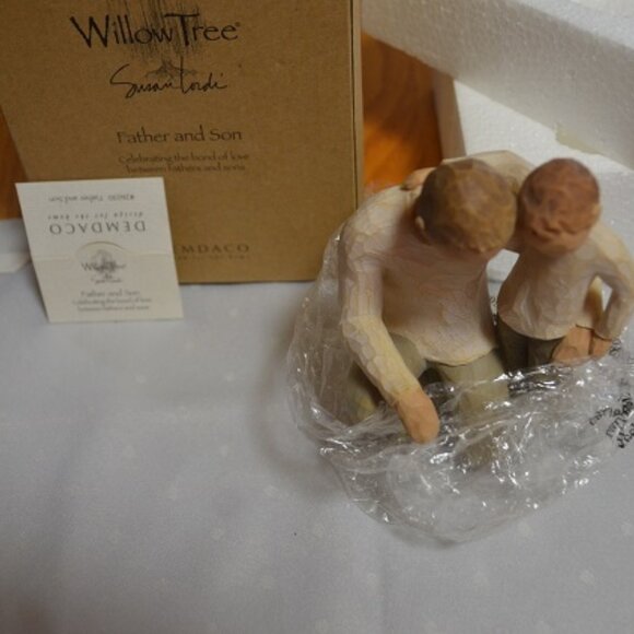 Figurines  Willow tree   Circle of Love   Comfort Love - Picture 7 of 7